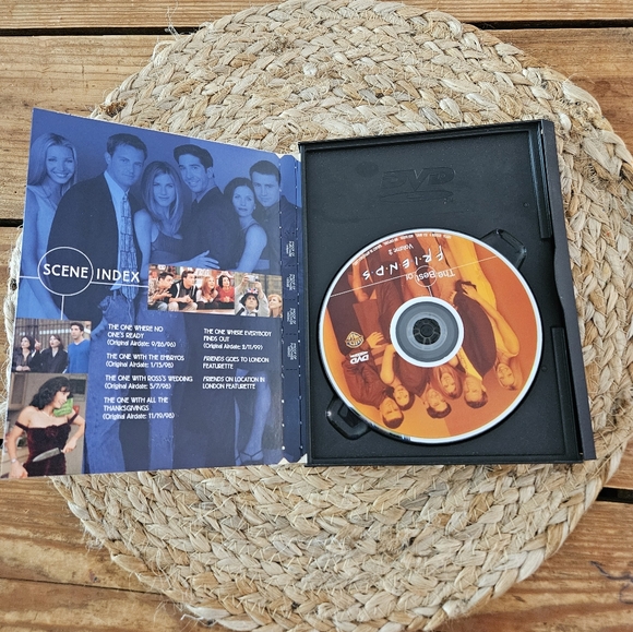 Friends DVDs - Picture 3 of 5